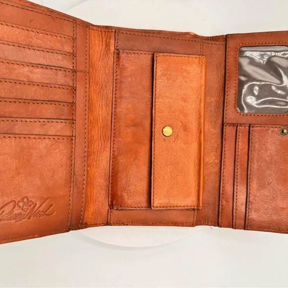 Patricia Nash Elegant Brown and Green Women's Wallet - Picture 4 of 7